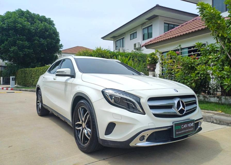 2016 BENZ GLA200 สภาพสวยจัด NOT ไม่ขยับ สีเดิมทั้งคัน ไม่แก๊ส ไม่ชน