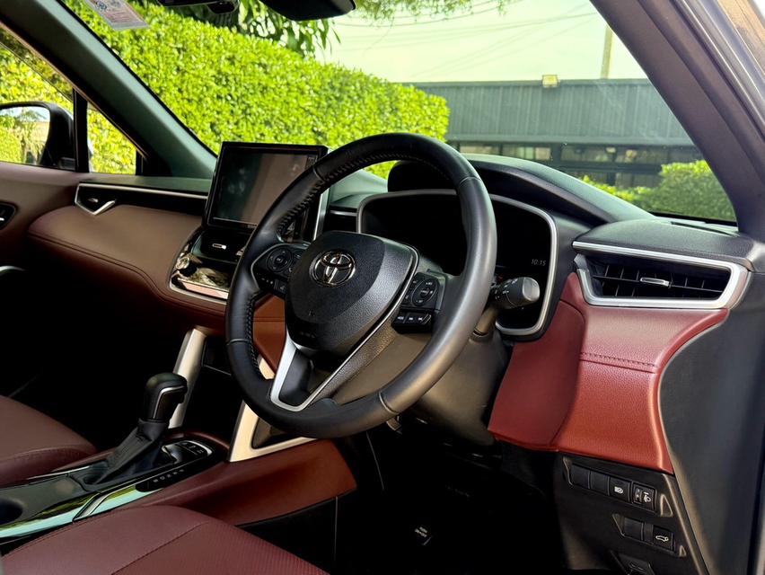 2021 Toyota CROSS HYBRID PREMIUM SAFETY รถมือเดียว เข้าศูนย์ตามระยะ รถไม่เคยมีอุบัติเหตุครับ 10