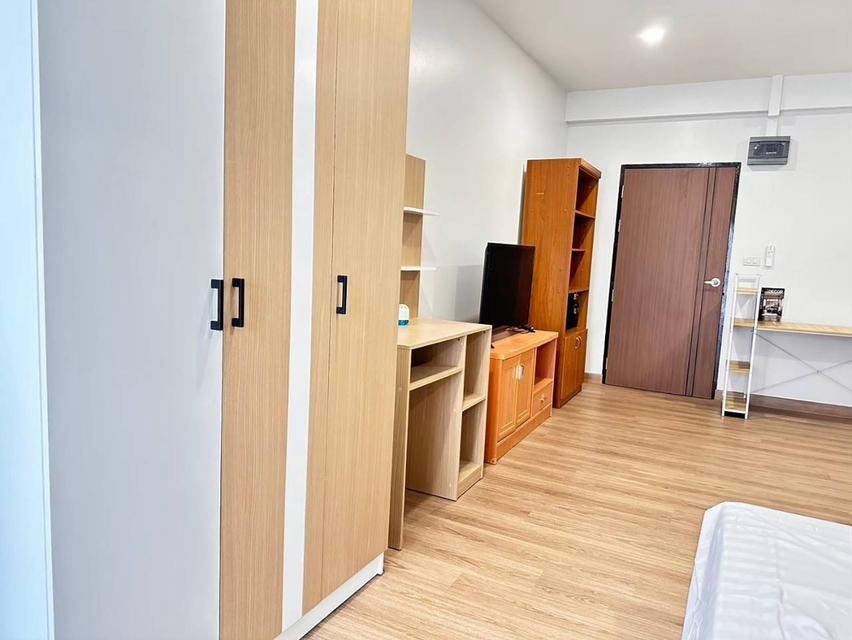 🛋️ คอนโดให้เช่า เข้าอยู่ได้ทันที ให้เช่าคอนโดมิเนียม 1 ห้องนอน  1 ห้องน้ำ 6,500 บาท/เดือน รวมค่าส่วนกลางแล้วนะ 4