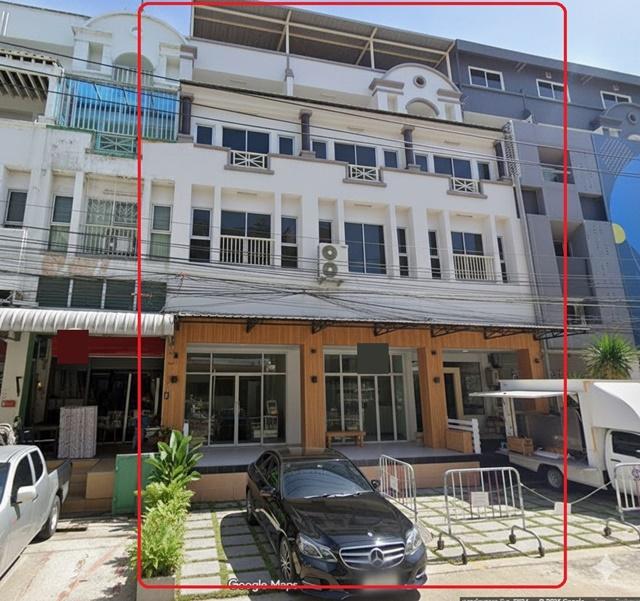 โชว์รูม เลียบด่วนเอกมัย-รามอินทรา 3กม. รถไฟฟ้ารามอินทรา กม.9 490ม. KPIS Inter Sch. 3.3กม.เช่าอาคาร3คูหา 6ชั้น แอร์ใหม่ 1 1