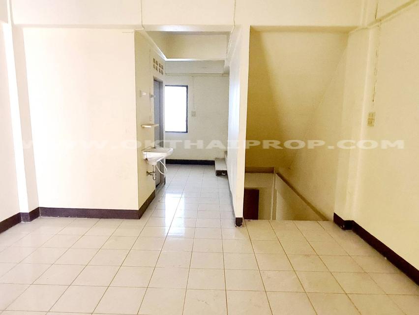 อาคารพาณิชย์ ( นวนคร ) ถ.พหลโยธิน ต.คลองหนึ่ง อ.คลองหลวง จ.ปทุมธานี 5