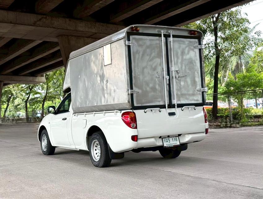 2014 Mitsubishi TRITON 2.4 เบนซิน หัวเดียว MT รถพร้อมใช้ สภาพเยี่ยม รูปย่อยที่ 4