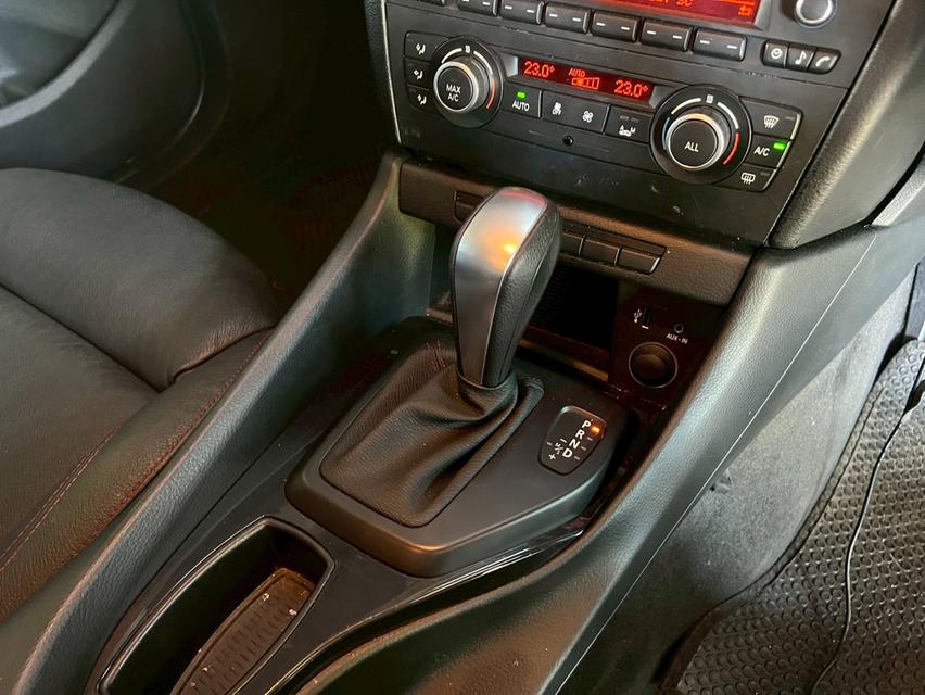 BMW X1 2.0 sDrive18i Sport E84 AT ปี 2014 14