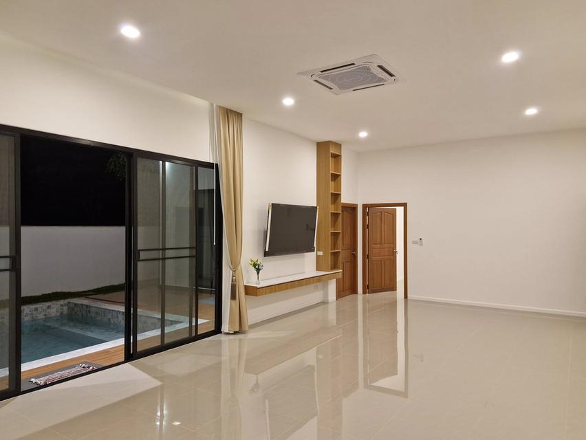 Modern style detached house, villa, near an international school 7