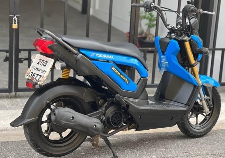 Honda Zoomer X สีน้ำเงิน 4