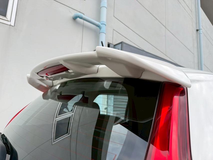 HONDA JAZZ 1.5V+ i-VTEC 2016 สีขาว 16