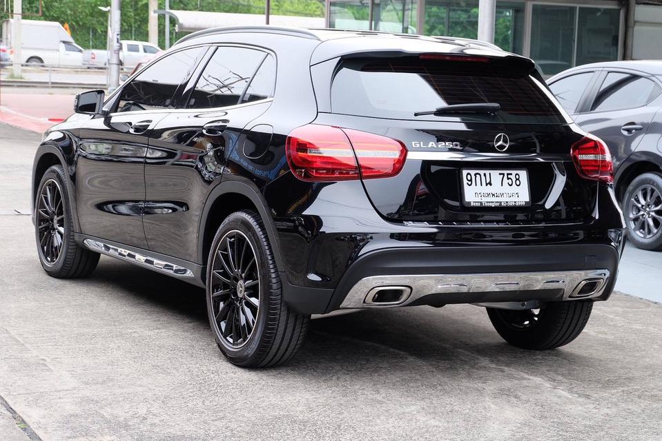 Mercedes-Benz GLA 250 AMG หลังคาแก้ว ปี 2020 Sาคาเพียง 798,000.- 6