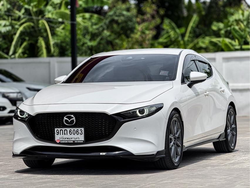 รหัสรถ WRT6063 2020 MAZDA MAZDA3, 2.0 SP SPORTSโฉม ปี19-ปัจจุบัน 5Dr สีขาว ตัวท็อปสุดในตลาด