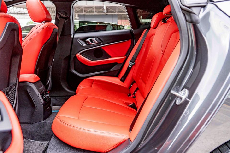 รหัสรถ NP1959 รุ่นรถ : BMW 220i M SPORTปีรถ : 2021 12