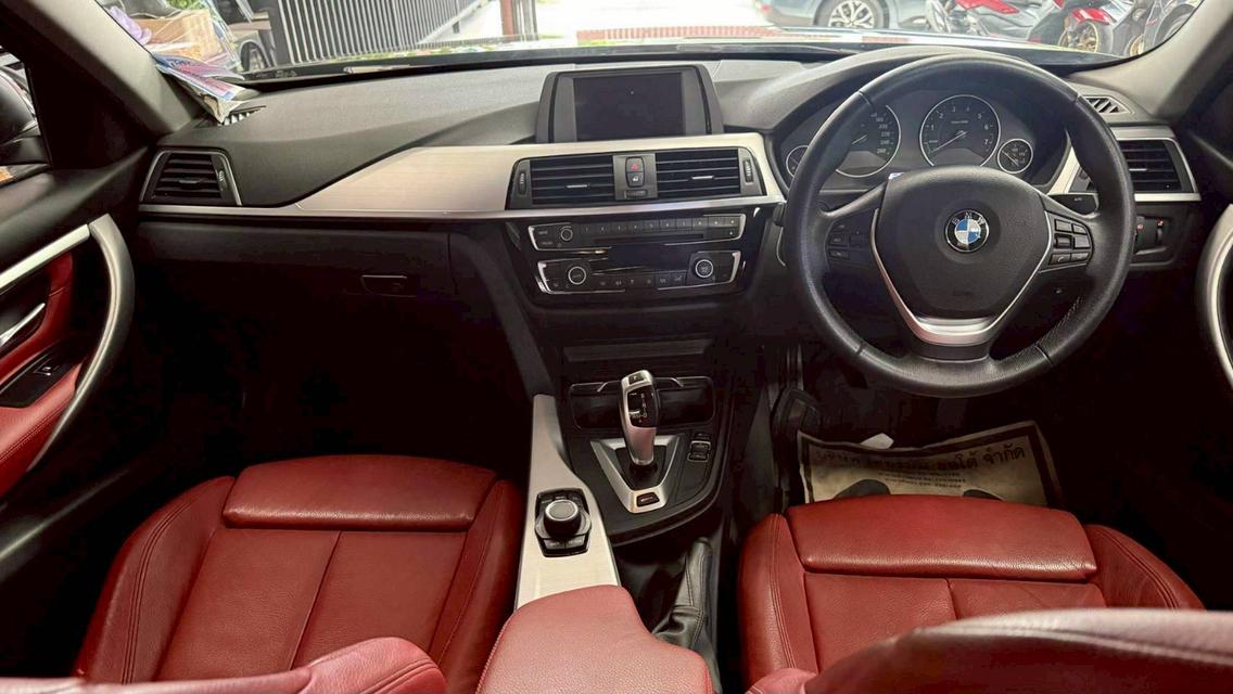 Bmw 330e iconic f30 ปี 2017 จด 2018 9