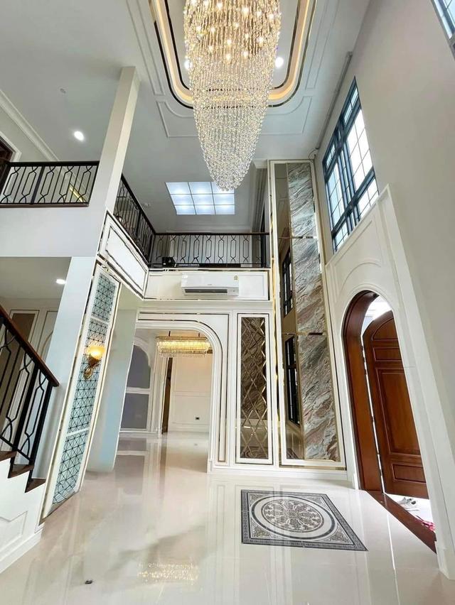 ขายบ้านเดี่ยว 2 ชั้น หมู่บ้าน เดอะพาลาสโซ่ ปิ่นเกล้า (The Palazzo Pinklao) แบบบ้าน Antonio พื้นที่ใช้สอย 403 ตารางเมตร ตั้งอยู่บนที่ดิน 115.6 ตารางวา 9