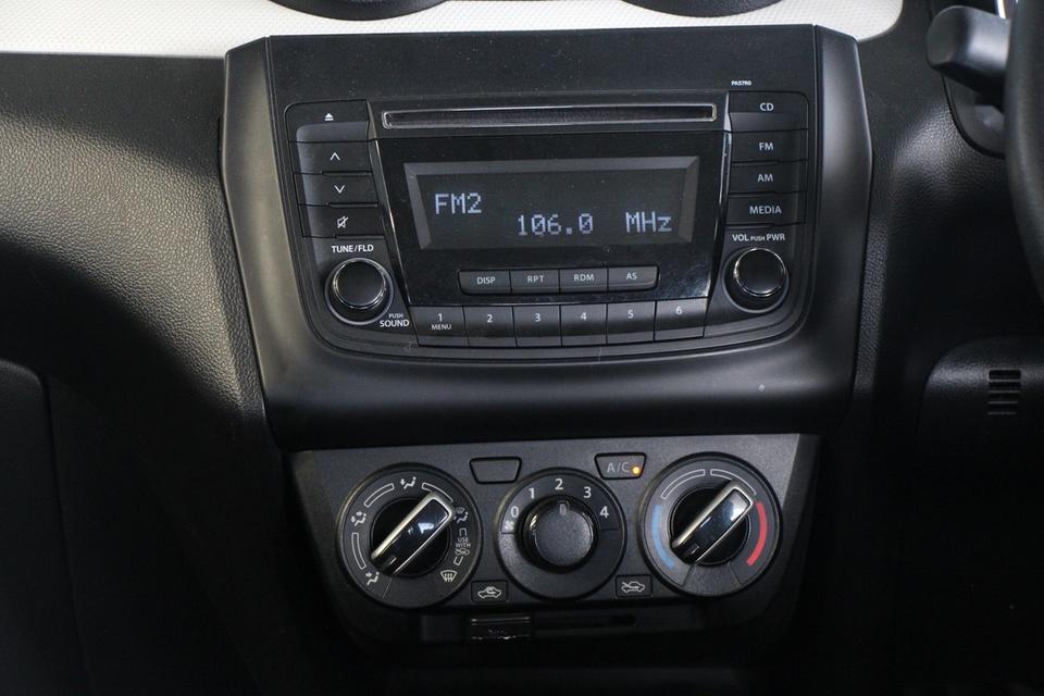 รหัสรถ TKG2219 SUZUKI SWIFT 1.2 GL ปี 2018 6