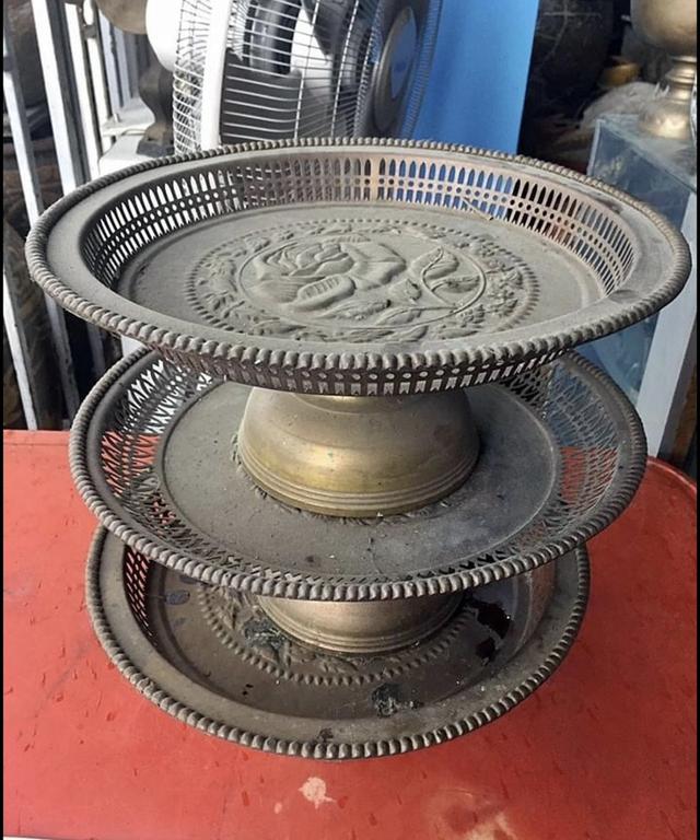 พานโตกทองเหลืองโบราณ พานทองเหลืองโบราณ แท้ ขนาด12นิ้ว ลอยดอกไม้ ลายฉลุ