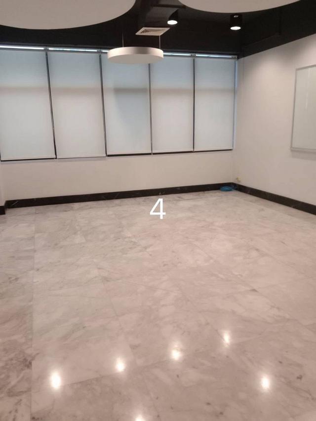 ให้เช่าตึกออฟฟิศรามคำแหง39 Town in Town ขนาด 1,660 sq.m.ที่จอดรถเยอะ ใกล้รถไฟฟ้า 5