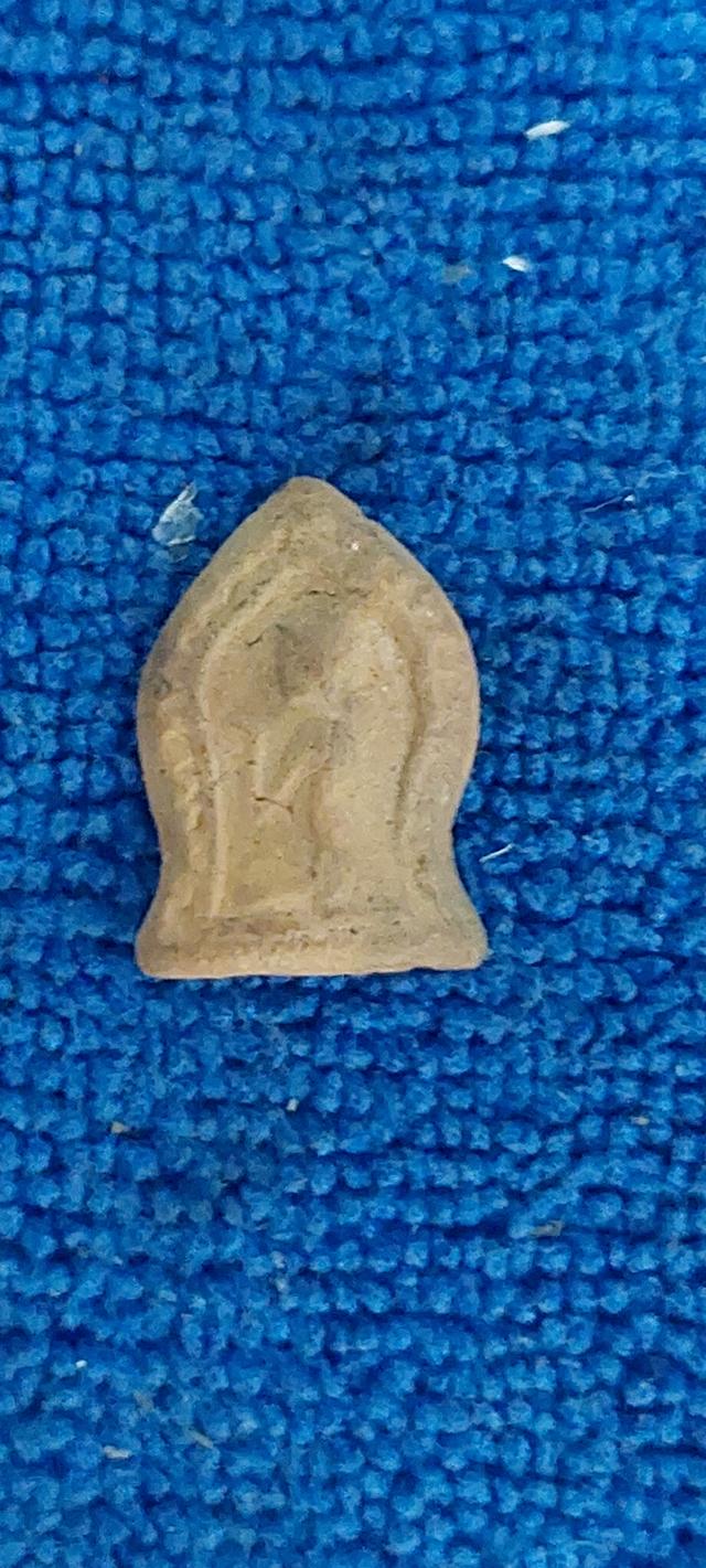 พระนางกวักพิมพ์ทรงเสมากลวงพ่อมุ่ย สุพรรณบุรี รูปที่ 2