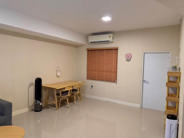 ให้เช่าทาวน์โฮม 2 ชั้น 2 ห้องนอน Pleno บางนา วงแหวน เลียบมอเตอร์เวย์ ใกล้เมกะบางนา เฟอร์ครบ พร้อมอยู่ เลี้ยงสัตว์ได้ 3