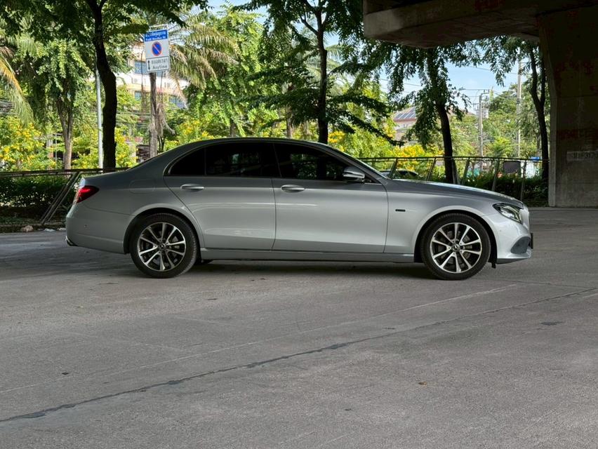 ขายรถ Benz E350e Avantgarde facelift W213 ปี 2019 สีเทา เกียร์ออโต้ 8