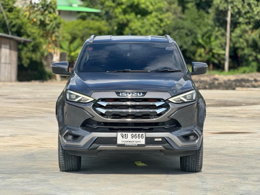 ISUZU MUX Wagon 4dr 1.9 ELEGANT AT 2WD 7st Auto 6sp RWD 1.9DCT Y2021. สีเทาดำ  ออโต้  10