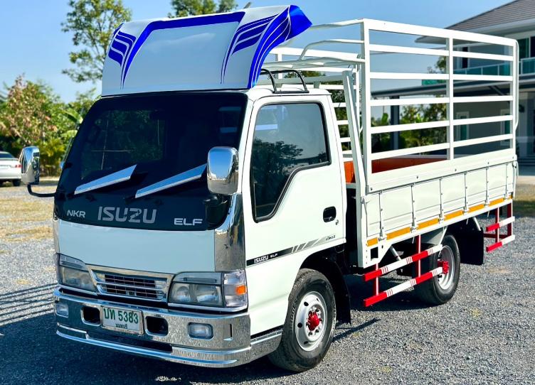 ISUZU NKR หัวการ์ตูน ปี 2553