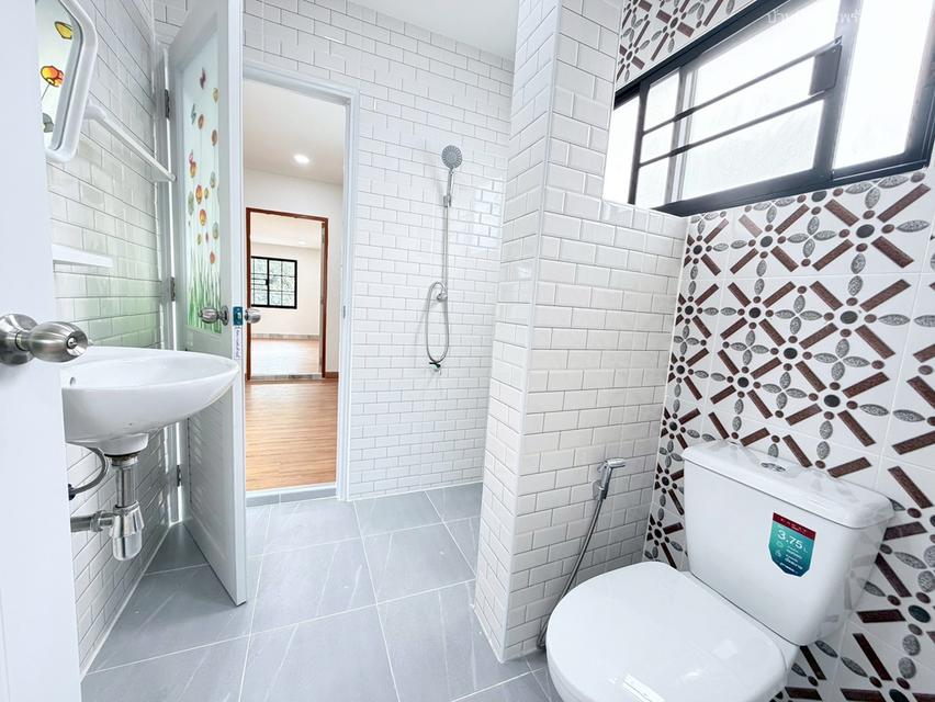 หมู่บ้านเฟรนชิฟ ประเสริฐมนูกิจ 29 แยก 2 16