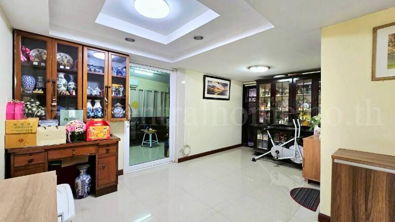 บ้านเดี่ยว 70 ตร.วา เสนานิเวศน์ โครงการ 1 ทำเลดี เชื่อมต่อรถไฟฟ้าหลายสาย 12