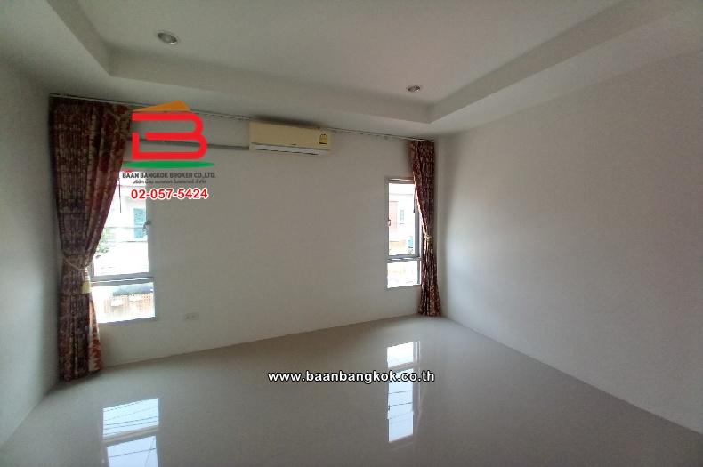 ทาวน์โฮม โครงการ ราชพฤกษ์ สุวรรณภูมิ-ลาดกระบัง เนื้อที่ 22.5 ตารางวา ซอยฉลองกรุง 61 แขวงลำปลาทิว เขตลาดกระบัง กรุงเทพมหานคร 9