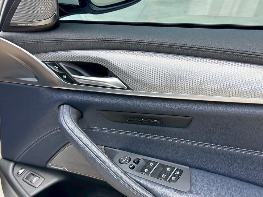 รหัสรถ PAT738 BMW 530e M Sport G30 ปี2020 9