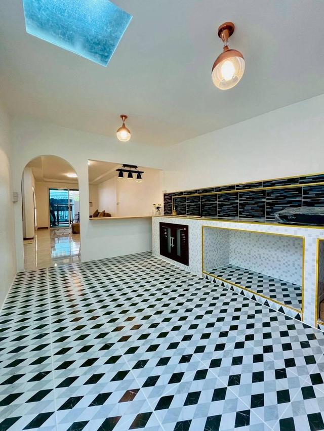 หมู่บ้านบัวทองธานี   11