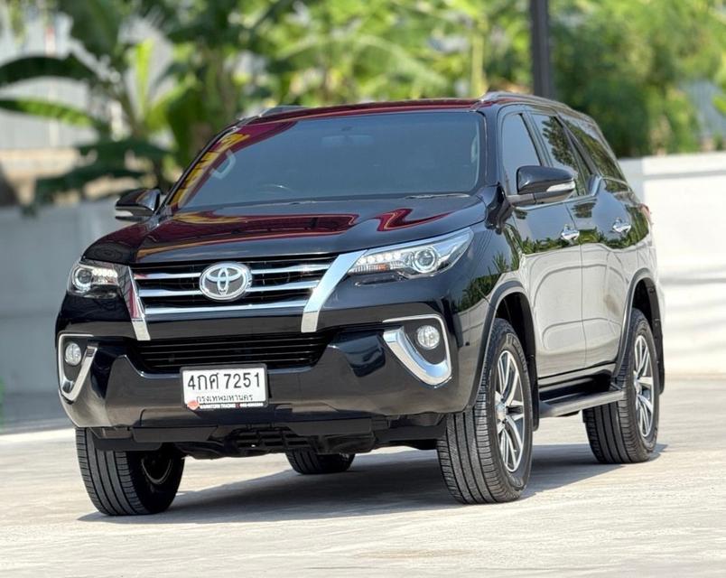 ขาย Toyota Fortuner 2.4V ปี15