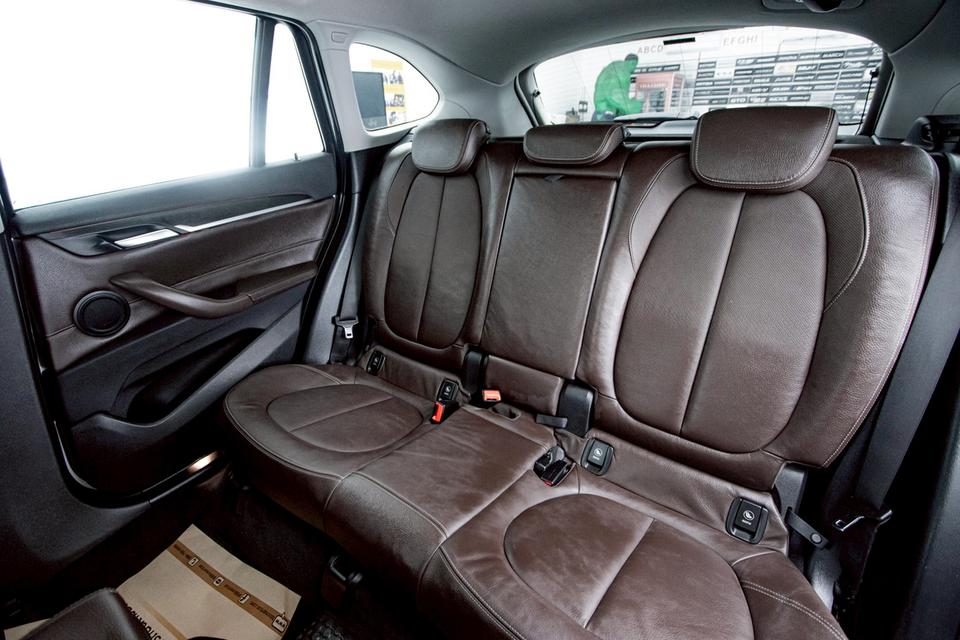 รหัสรถ 1D469 BMW X1  SDRIVE18I XLINE 1.5 2017 6