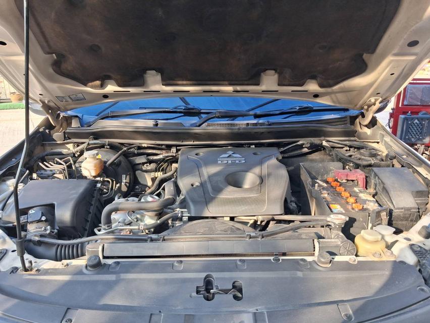 รถยนต์มิจซูมิชิปาเจโร่