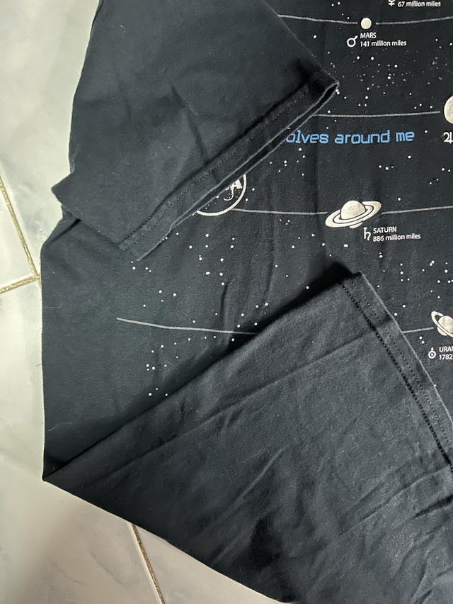 🚀 [Everything revolves around me] เสื้อ NASA ลายระบบสุริยะ - บอดี้ Gildan แท้ รูปที่ 7