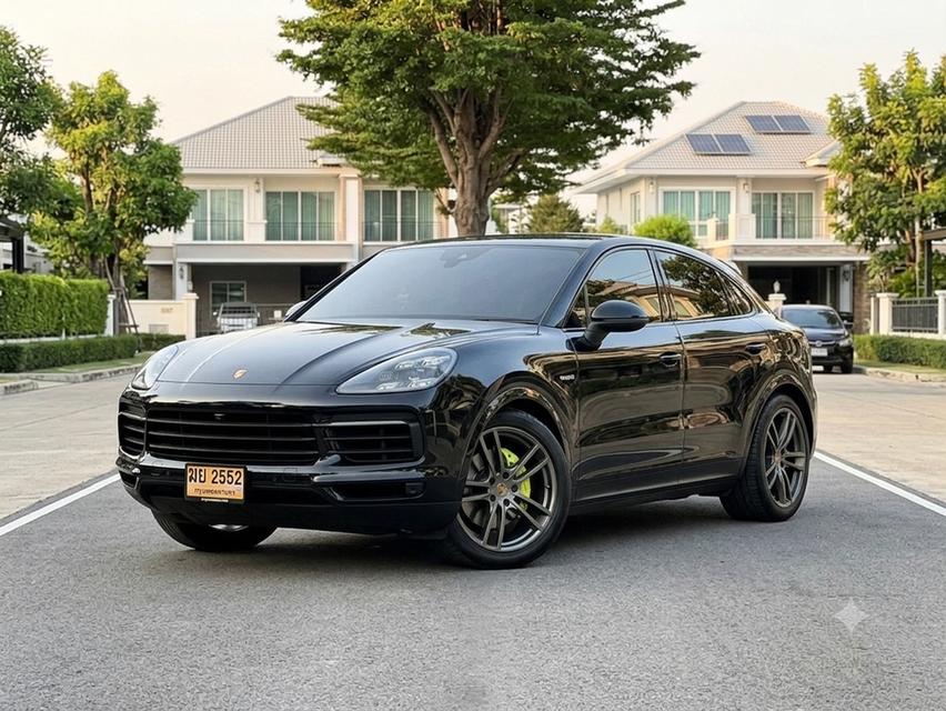 Porsche Cayenne E-hybrid Coupe ปี 2022 Full Option ใช้งานน้อย 9 หมื่นโล รถศูนย์ AAS วารันตียังเหลือ