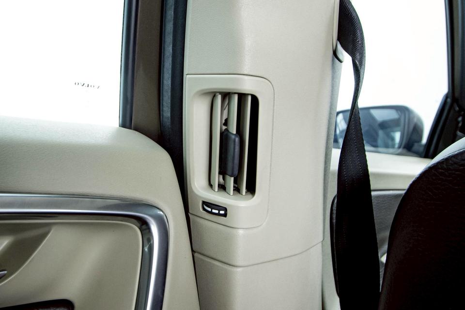 VOLVO XC60 2.0 D3 2012  6