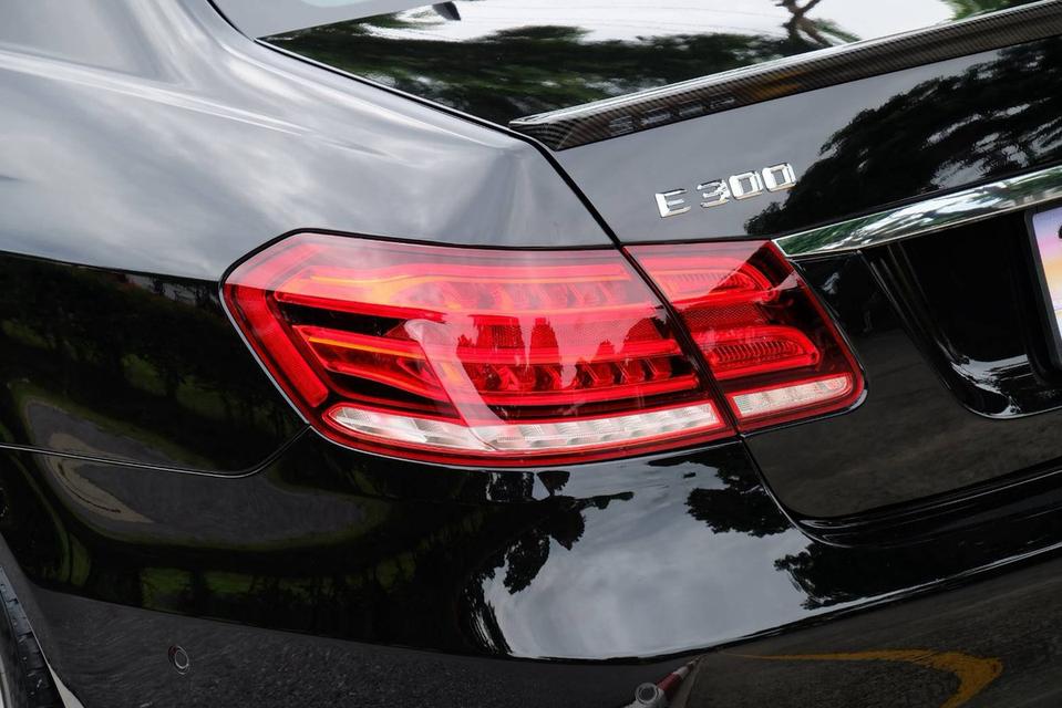 Mercedes Benz (W212) E300 Bluetec Hybrid Facelift 2014 รถโครตหรู ขายโครตถูก รถมือเดียวใช้น้อย ประวัติครบ รูปที่ 6