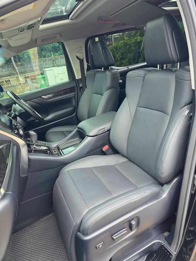 Toyota ALPHARD 2.5SC PACKAGE สีดำ ปี 2021 ไมล์ 50,000 กม.  8