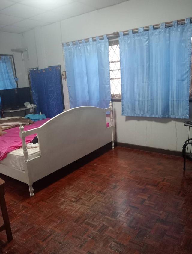 บ้านพักที่อยู่อาศัยย่านลาดพร้าว 7