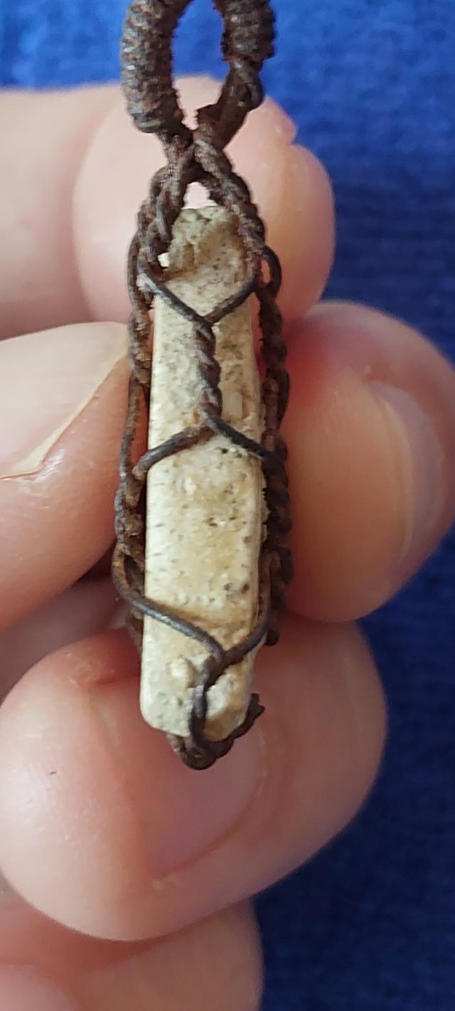 พระสมเด็จบางขุนพรหม พิมพ์สามเหลี่ยมหน้าหมอน กรุเจดีย์เล็ก รูปที่ 3