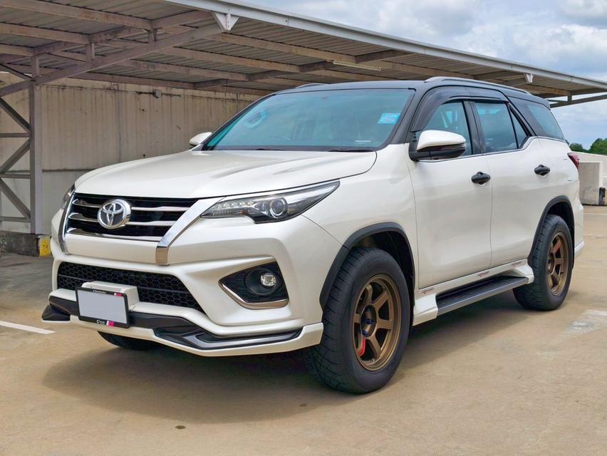 รหัสรถ CAT53 2018 Toyota Fortuner 2.8V TRD Sportivo Black Top ตัวท๊อป