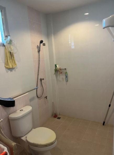 ขายด่วนคอนโดมิเนียม พรีเมียร์เพลส 37.6 ตรม ชั้น 6 ราคา 1.50 ล้านบาท 6