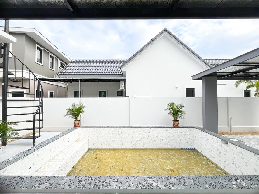 Selling pool villa style Nordic Huayyai 5.79 million 4