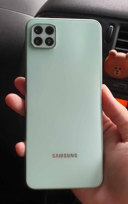 โทรศัพท์ Samsung Galaxy A22 มือสองสีขาว