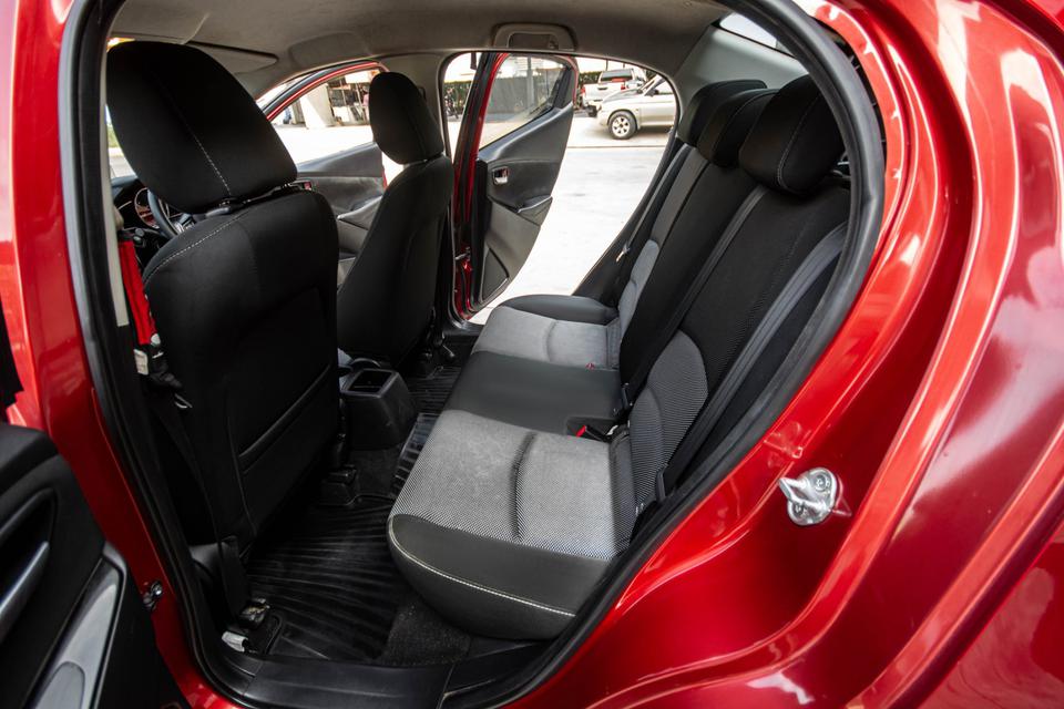 Mazda2 1.3 Skyactiv Sedan (highconect) AB/ABS ปี 2018 AT สีแดง 5