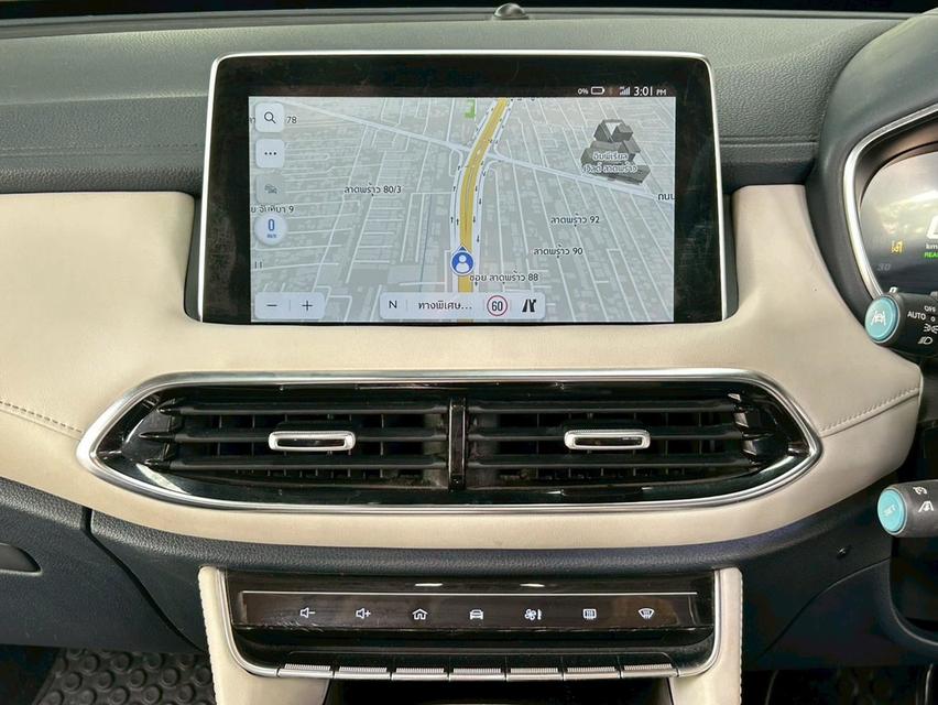 MG HS 1.5 Turbo X Sunroof AT ปี 2021  14