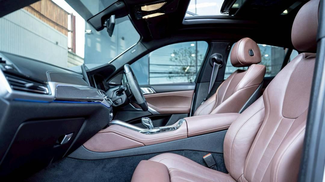BMW X6 xDrive40i M-Sport (G06) 2022 สีขาว รูปที่ 15
