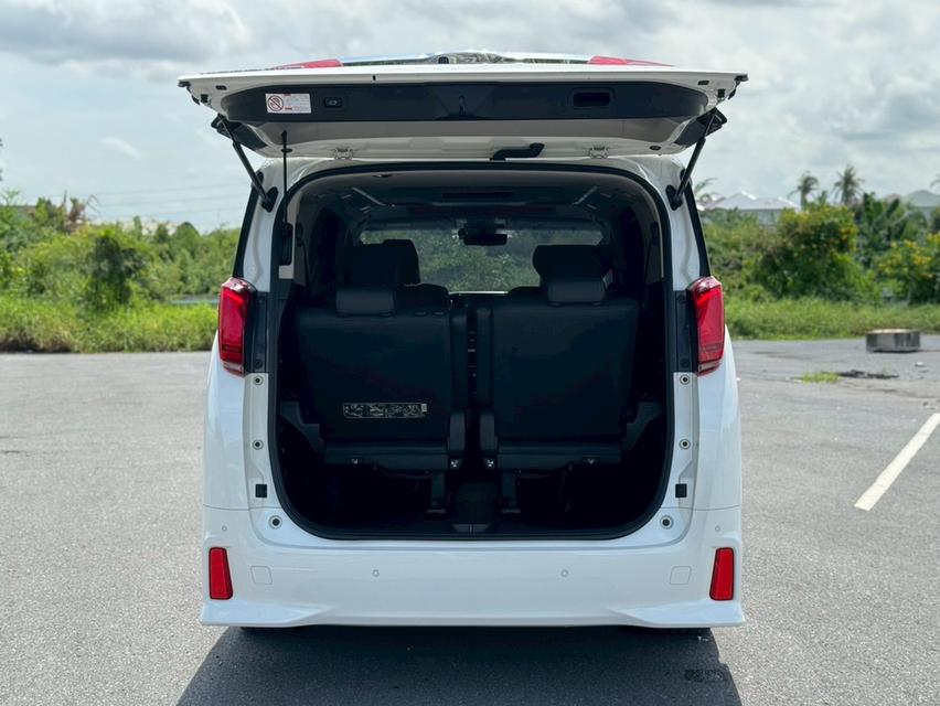 TOYOTA ALPHARD 2.5 SC PACKAGE ปี 2022สีขาว