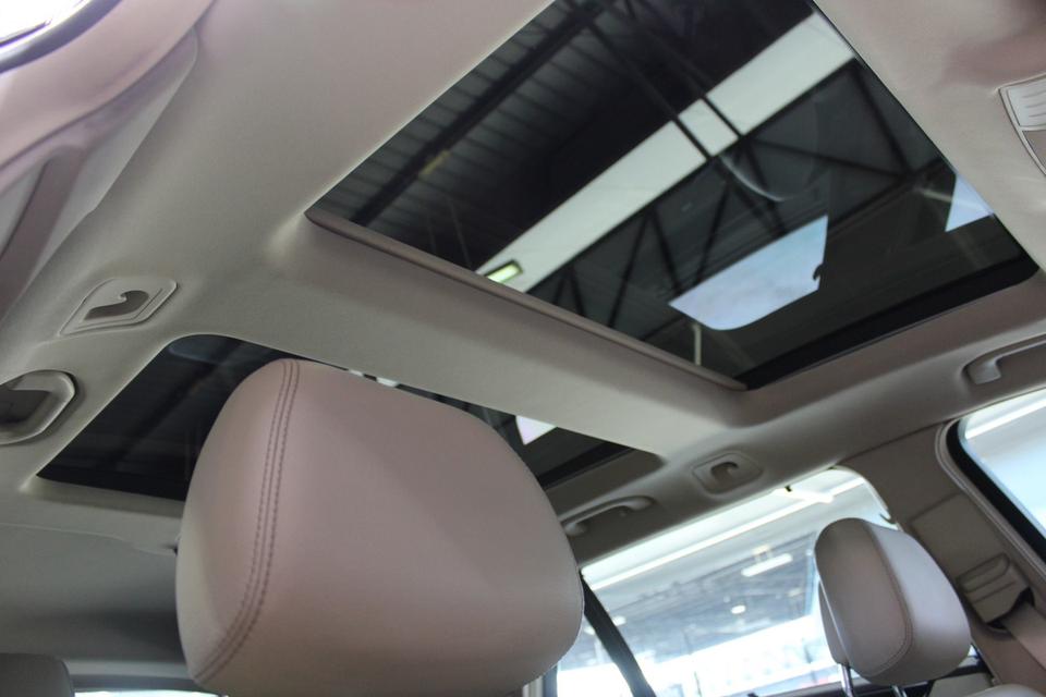 รหัสรถ JRS1456 Benz E300 Estate AMG 2015 มือเดียว 15