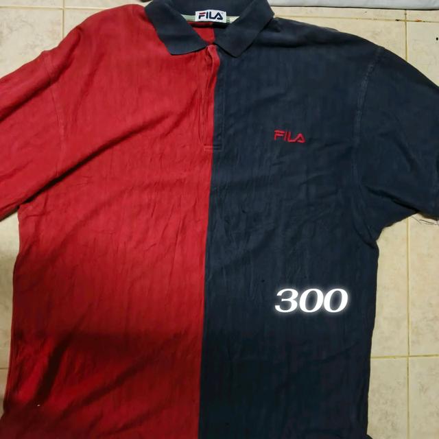 FILA Color Block Polo Shirt — เสื้อโปโลแขนสั้น FILA สีกรม-แดง