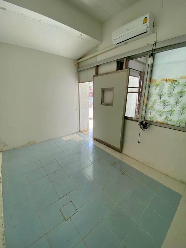 ขายบ้าน 2 ชั้น หมู่บ้านนพวงศ์ ถนนปทุมธานี-บางเลน 5