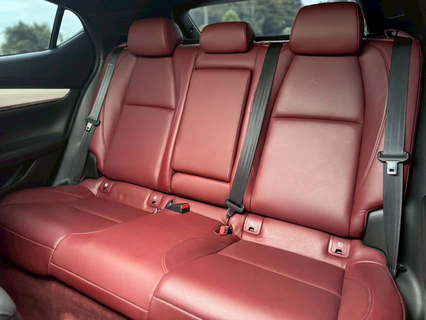 MAZDA 3 SKYACTIVE Hatch 5dr  100th TOP  Sports SA 6sp FWD 2.0i Y2021 สีขาว  เกียรออโต้  15